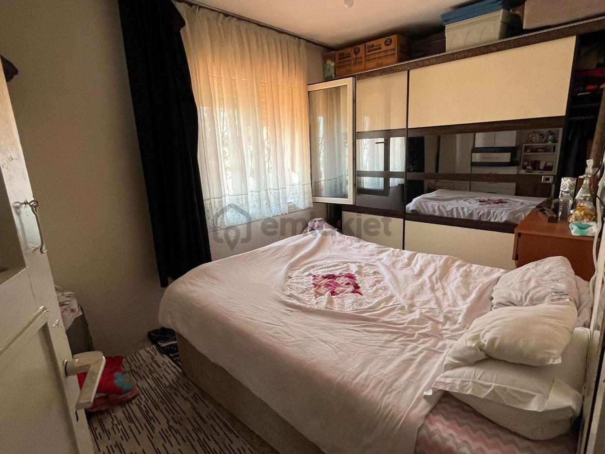 Acil Konak Ulubatlı Mah.de 2+1 M2 Arakat Tadilatlı Daire 95 M2 - 6
