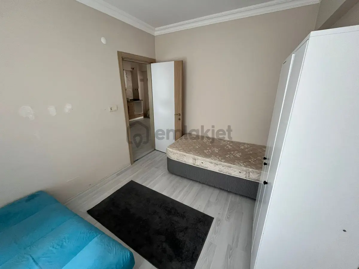 Sahibinden 2+1 Üniversiteye Dolmuşa Yakın Eşyalı