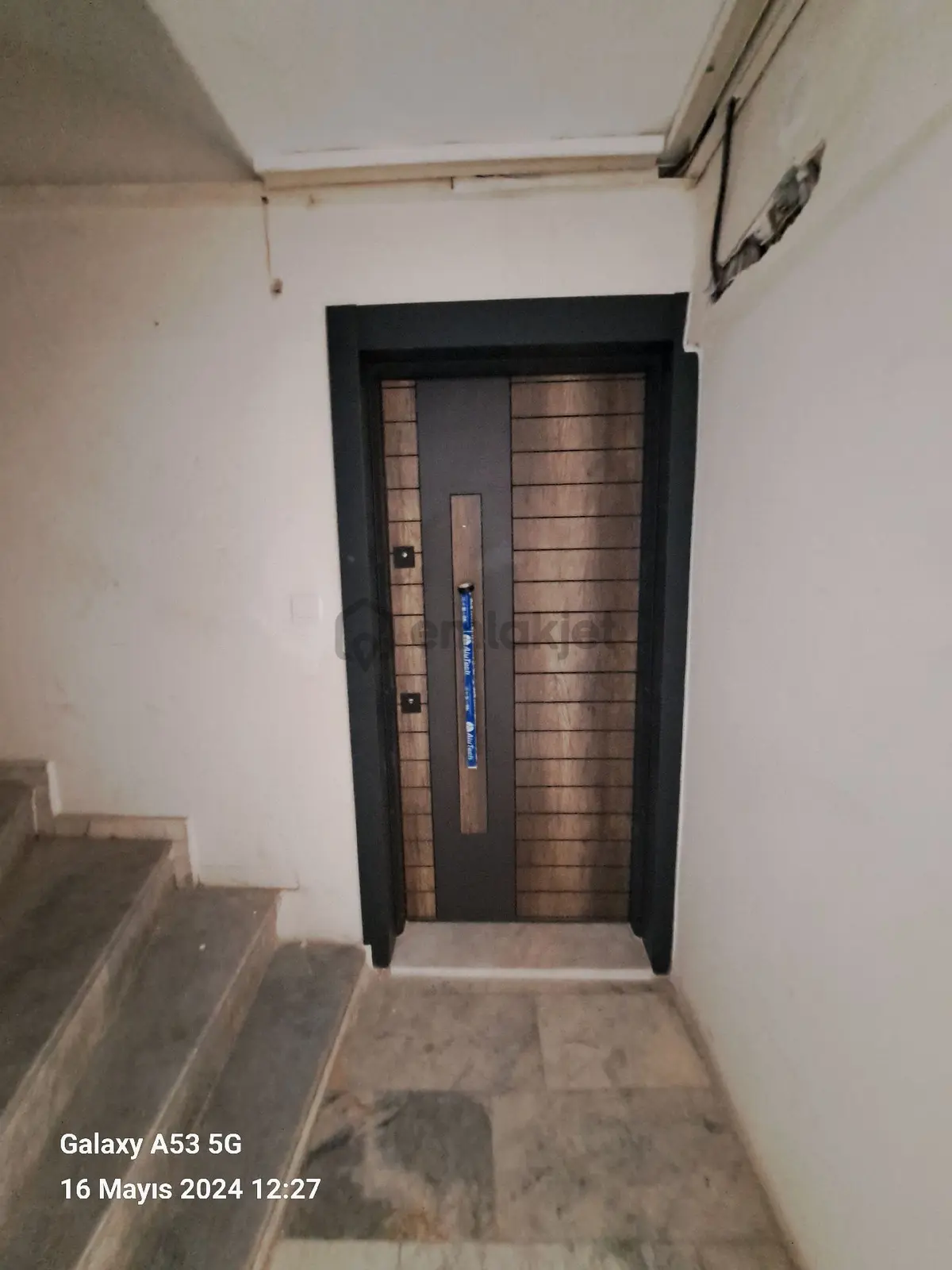 Bornova Da Kiralık 2 Kat Geniş Dükkan - 12