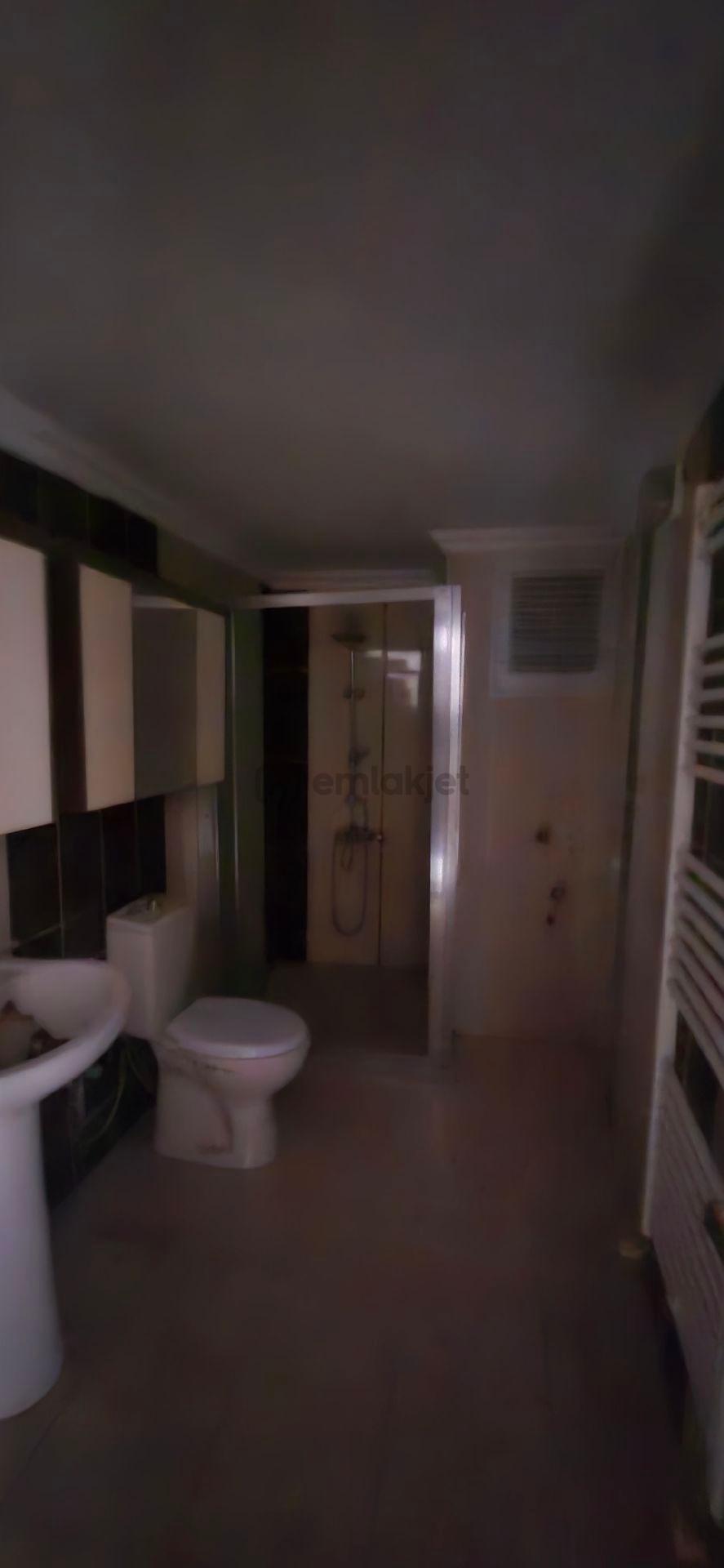 Bornova Da Kiralık 2 Kat Geniş Dükkan - 21