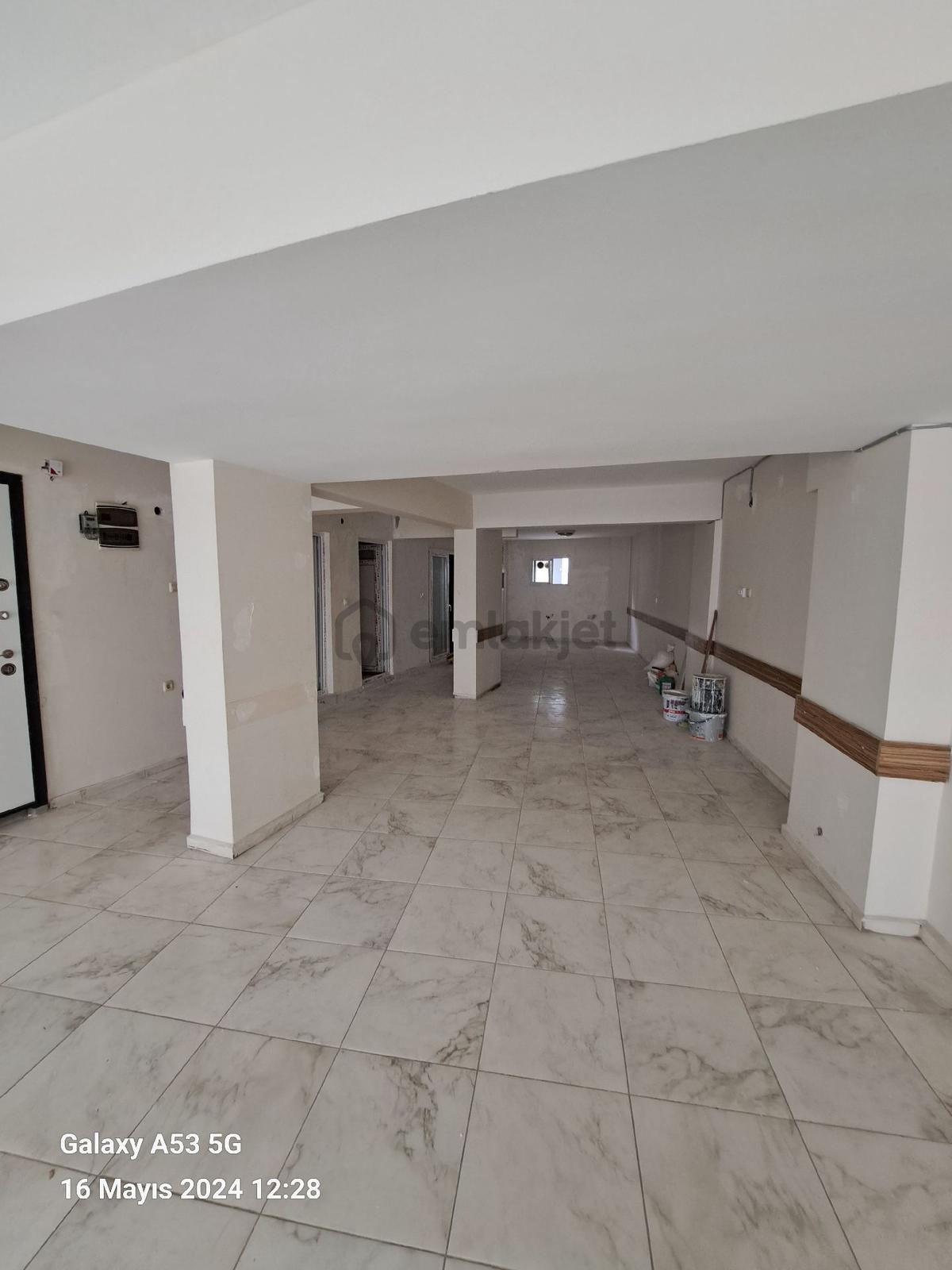 Bornova Da Kiralık 2 Kat Geniş Dükkan - 13