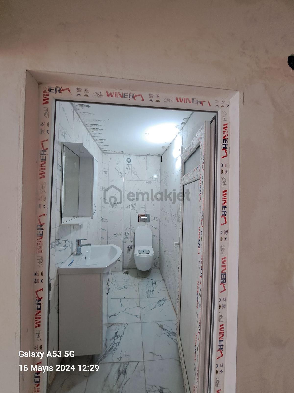 Bornova Da Kiralık 2 Kat Geniş Dükkan - 11
