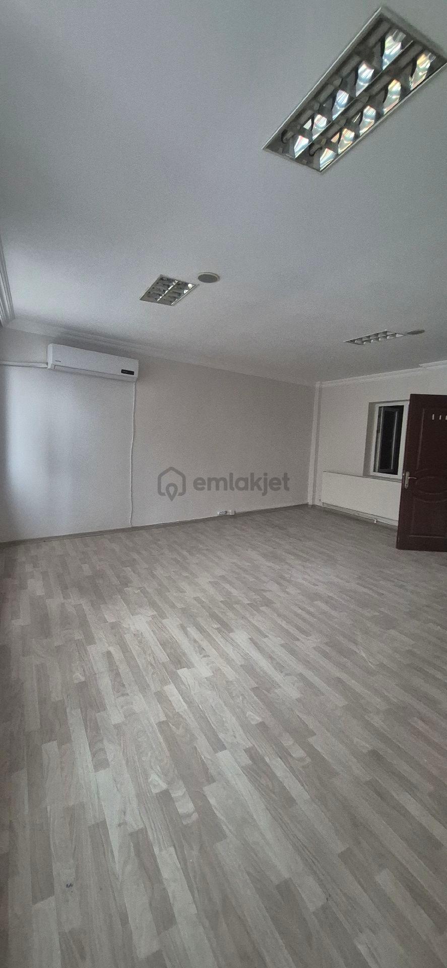 Bornova Da Kiralık 2 Kat Geniş Dükkan - 26
