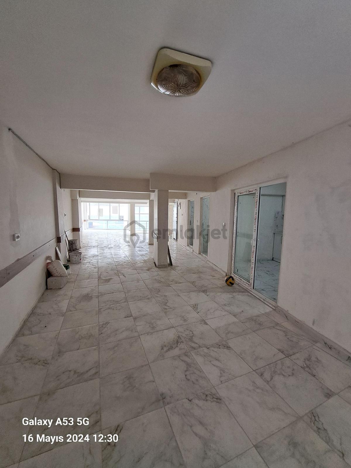 Bornova Da Kiralık 2 Kat Geniş Dükkan - 8