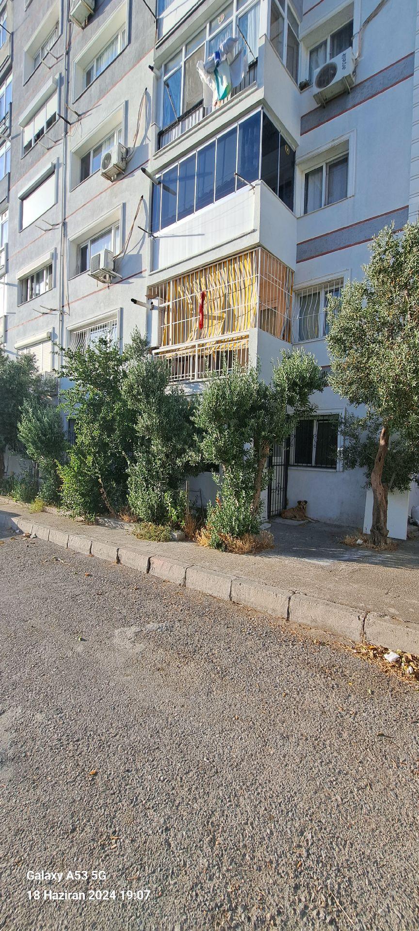 Bornova Evka-4 De 2+1 Satılık Daire.. - 8