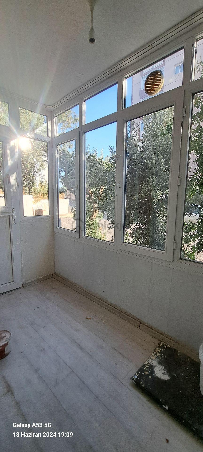 Bornova Evka-4 De 2+1 Satılık Daire.. - 2