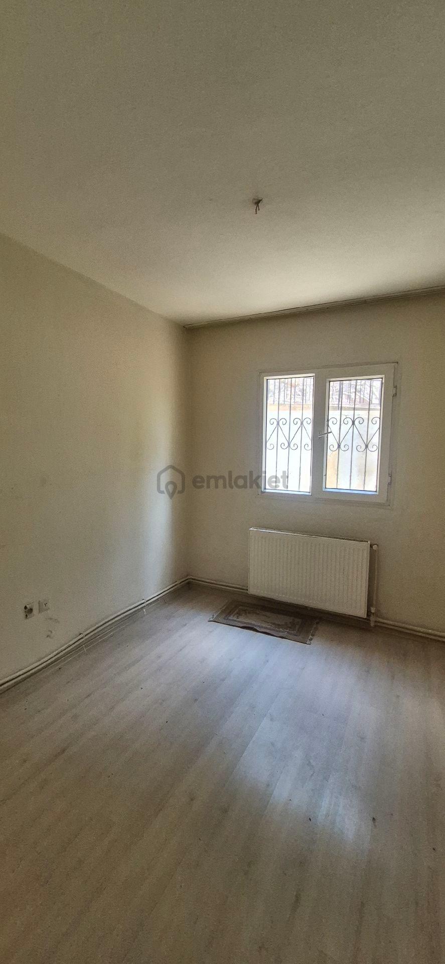 Bornova Evka-4 De 2+1 Satılık Daire.. - 12