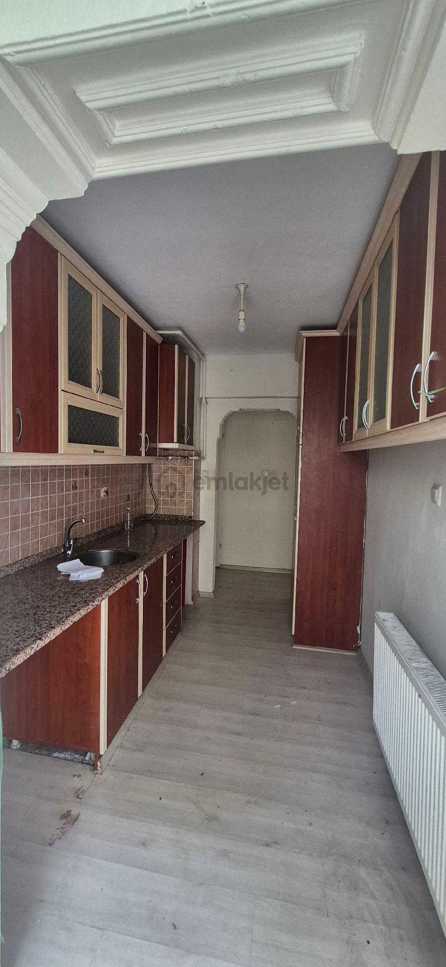 Bornova Evka-4 De 2+1 Satılık Daire.. - 14