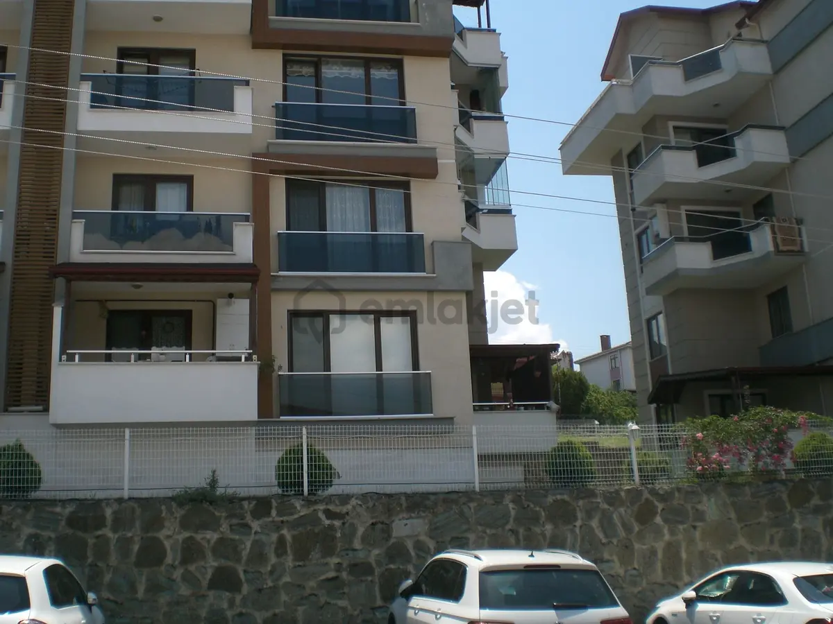Topçular Mahallesinde Site İçerisinde 3+1 Bahçe Dublex Daire
