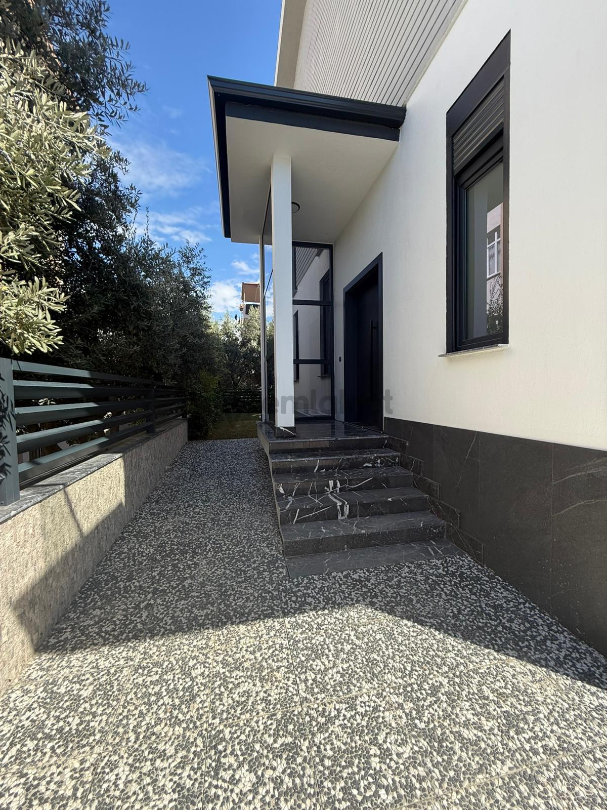 Manavgat Side'de Satılık Müstakil Havuzlu 4+1 Villa - 4