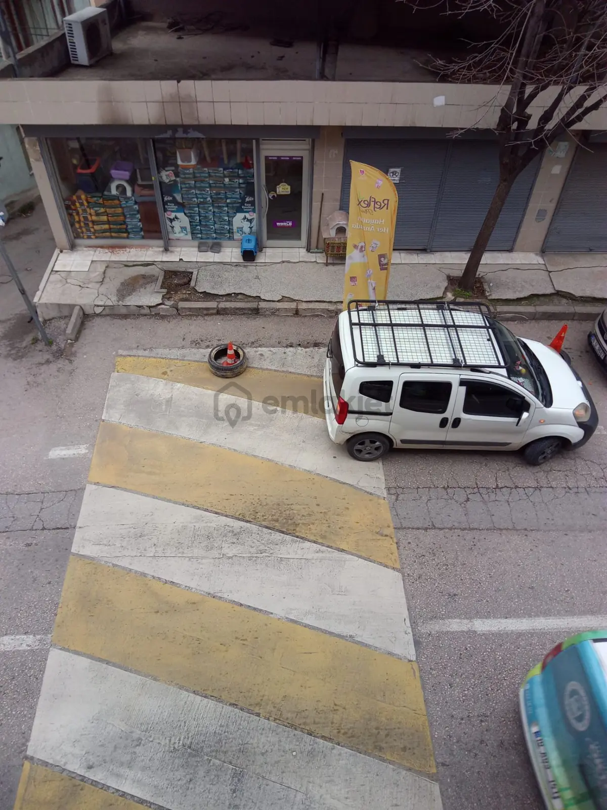 Bursa Yıldırım Zümrütevler Mahallesi Kurtbasan Caddesinde Satılık 3 Katlı Bina Müstakil Ev - 6