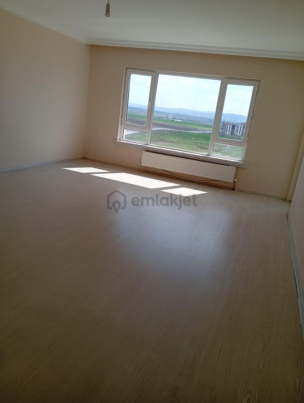 Sahibinden Geniş, 3+1, 2 Banyo, 2 Asansör, Ara Kat, Güney Cephe - 4