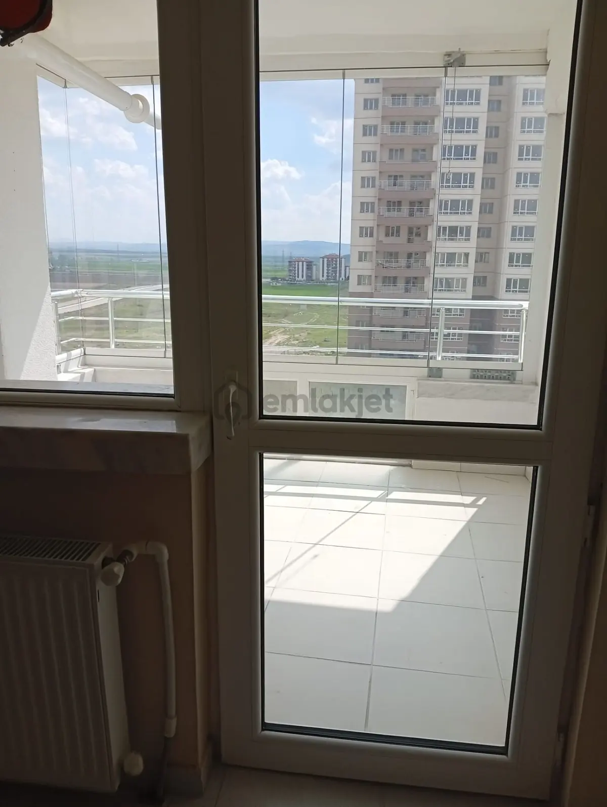 Sahibinden Geniş, 3+1, 2 Banyo, 2 Asansör, Ara Kat, Güney Cephe - 11