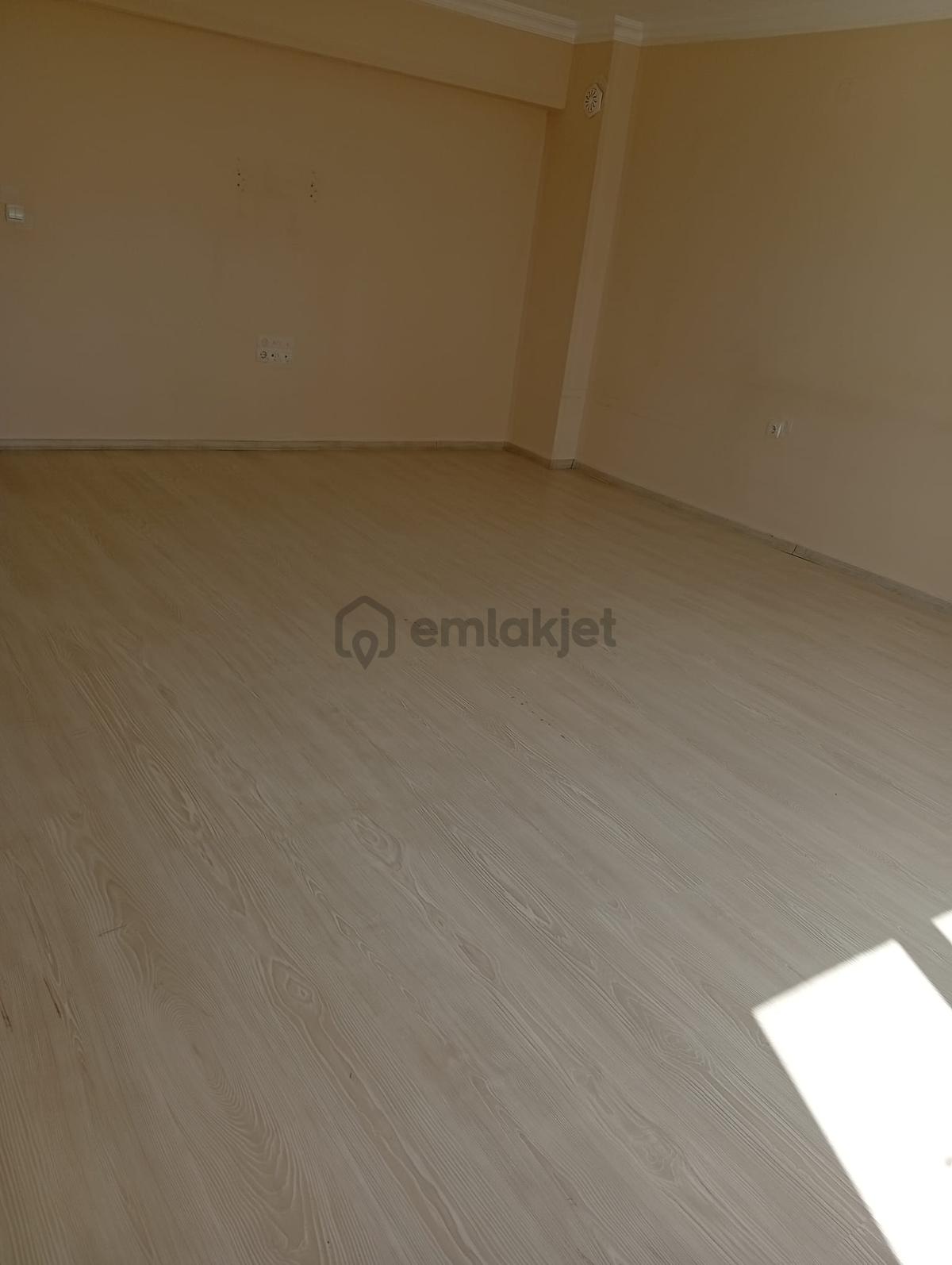 Sahibinden Geniş, 3+1, 2 Banyo, 2 Asansör, Ara Kat, Güney Cephe - 9