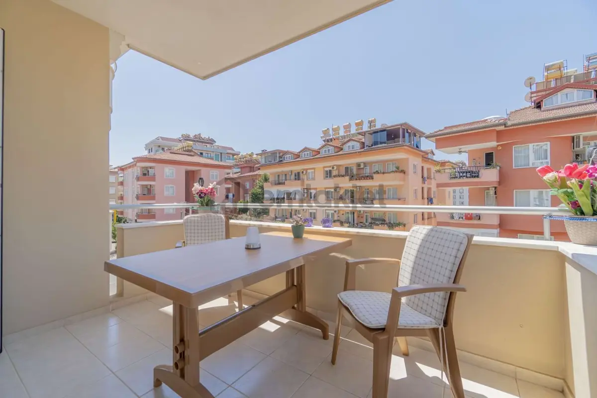 Alanya Merkezde Site İçinde Ara Katta Satılık 2+1 Bakımlı Daire - 8