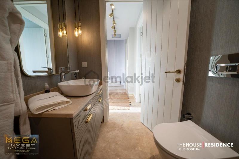 Bodrum Adabükü'nde Deniz Manzaralı 3+1 Lüks Tripleks Villa - 22