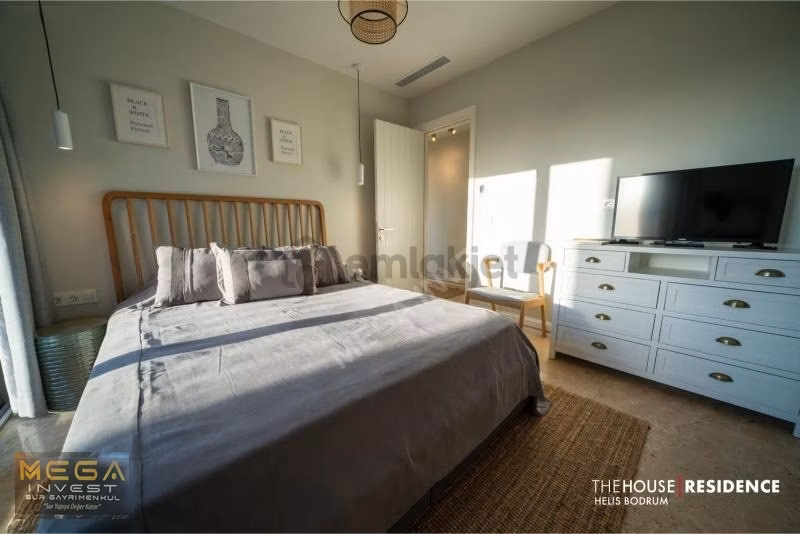 Bodrum Adabükü'nde Deniz Manzaralı 3+1 Lüks Tripleks Villa - 19
