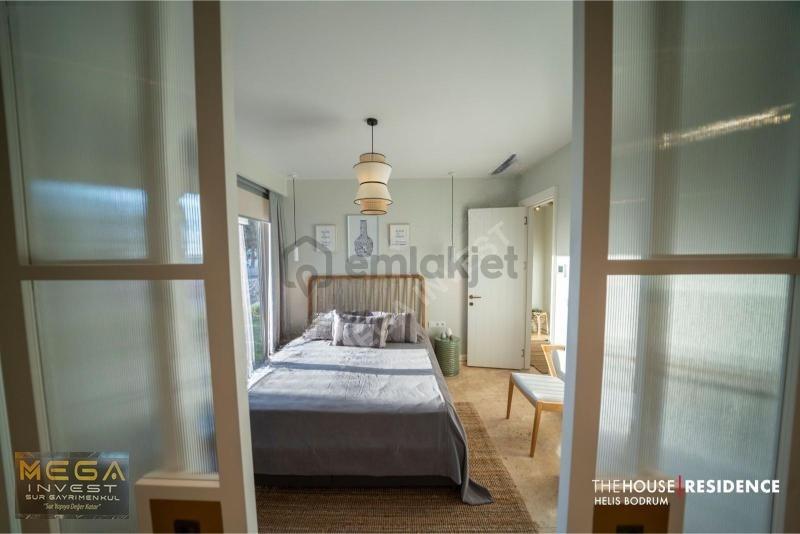 Bodrum Adabükü'nde Deniz Manzaralı 3+1 Lüks Tripleks Villa - 16