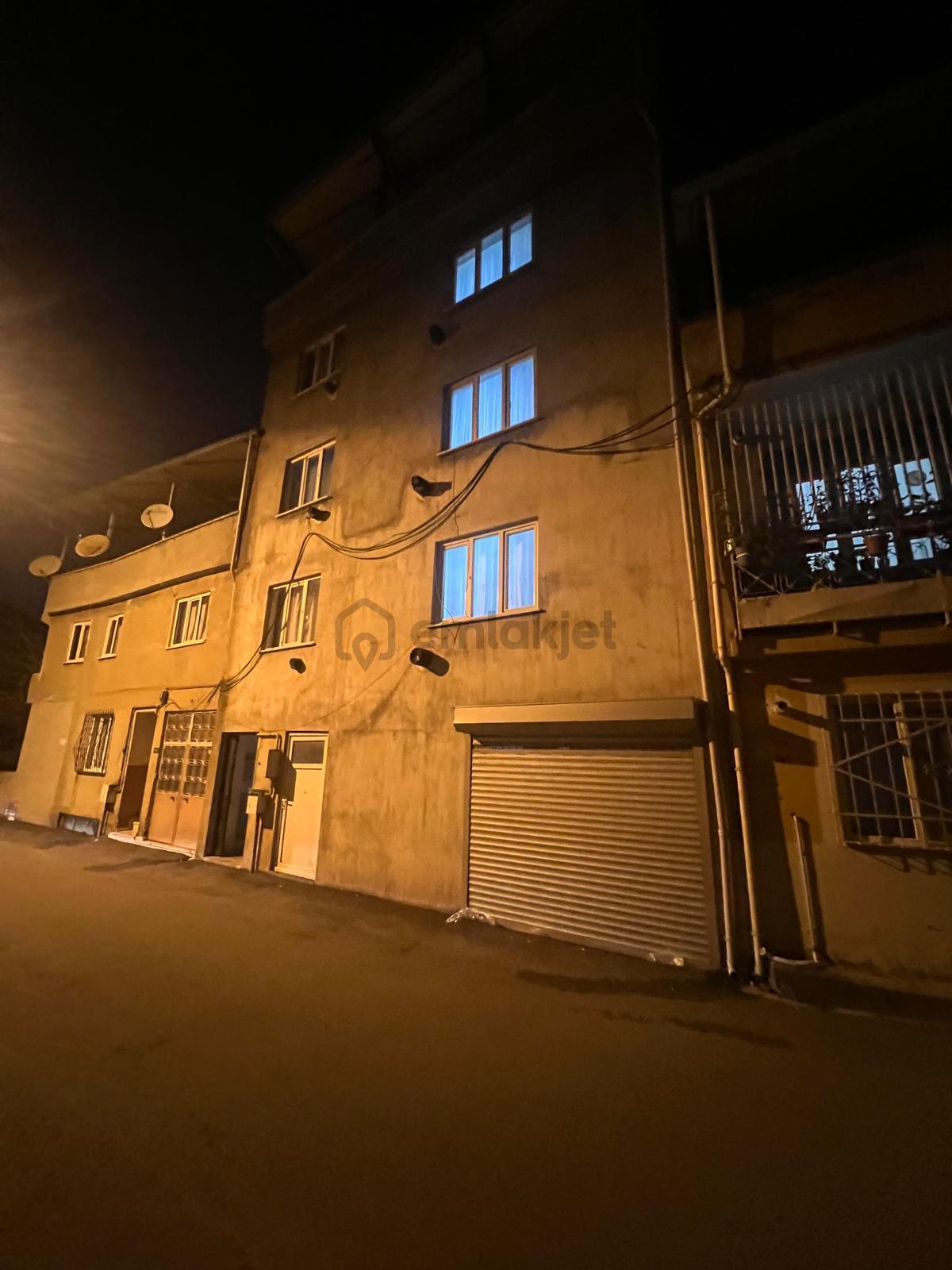 Ortabağlarda 4 Katlı Kat Mülkiyetli Satılık Bina - 31