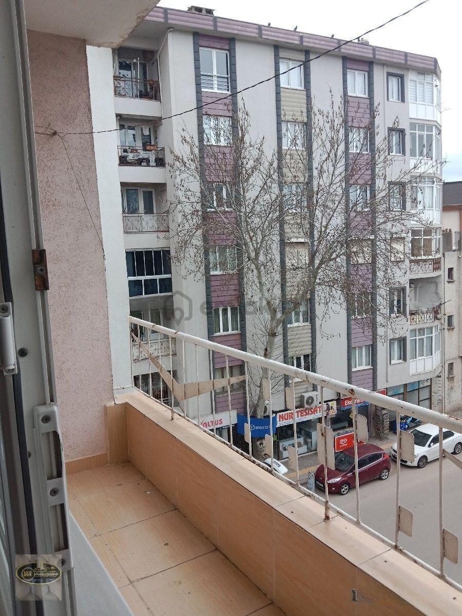 Bandırma Kurtuluş Caddesinde Satilik Arakat - 8