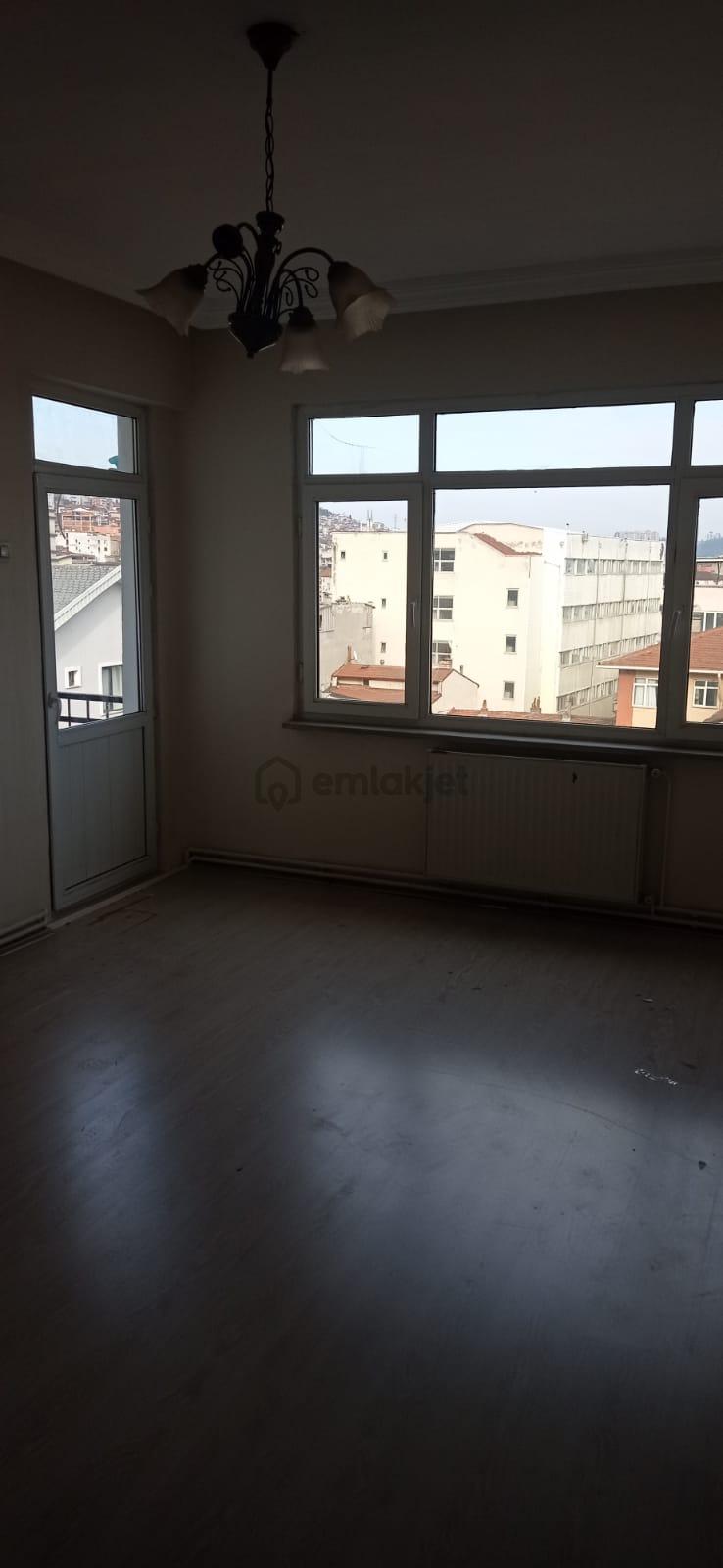 Çarşı Merkezde 2+1 Geniş Daire - 6