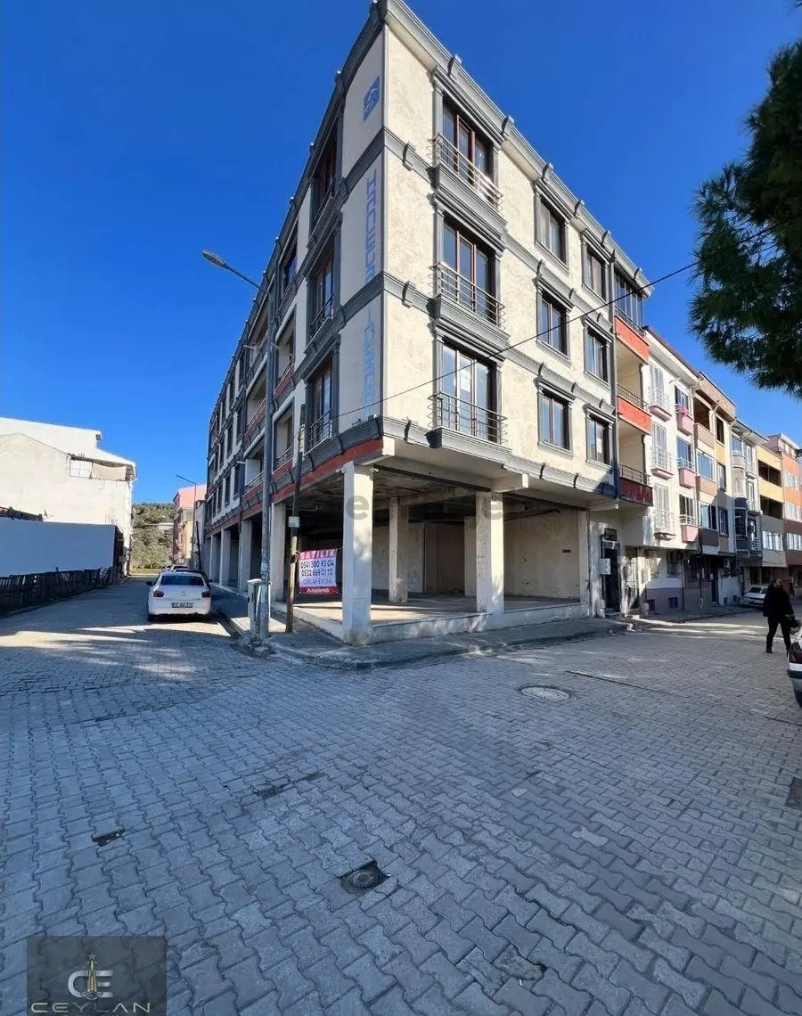300 M2 Dükkan - 25