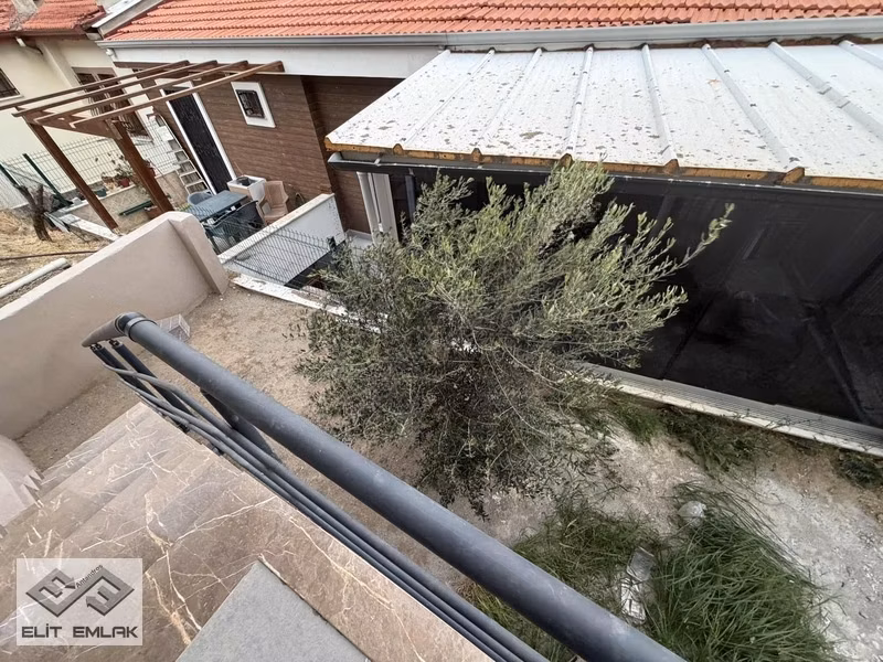 Muhteşem Deniz Manzaralı Bahçeli Satılık Villa - 12