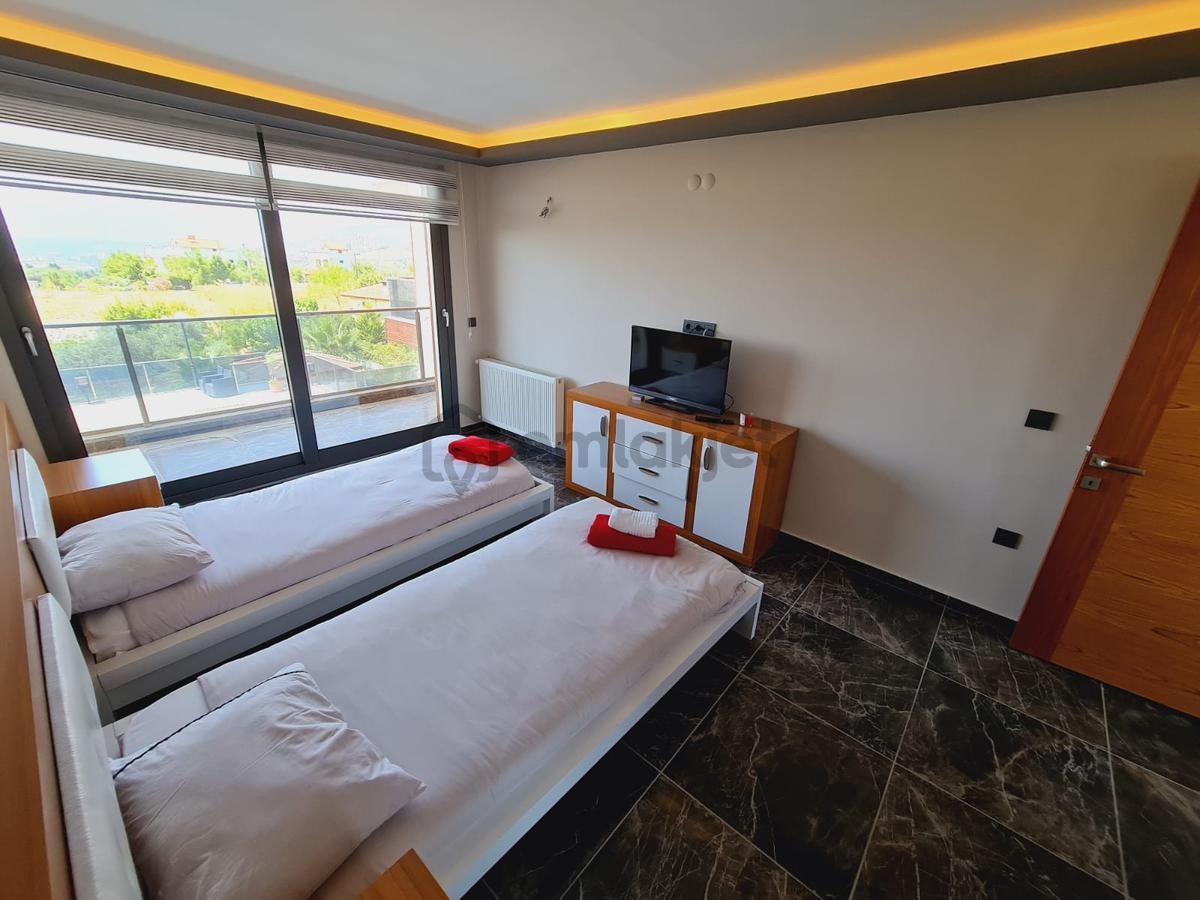 Full Manzara-acık/kapalı Havuz-sauna-bahçe-kapalı Garaj-asansor-1100 M2-7+2-tamamı Müstakıl - 21