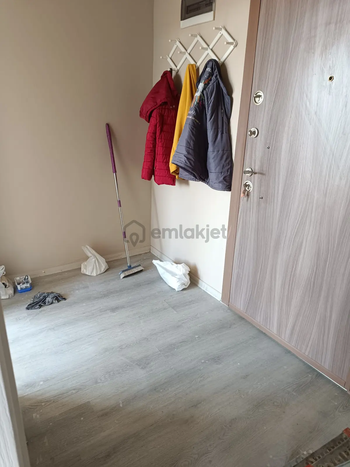 Sahibinden Burhaniye Merkezde Kiralık 1+1 - 13