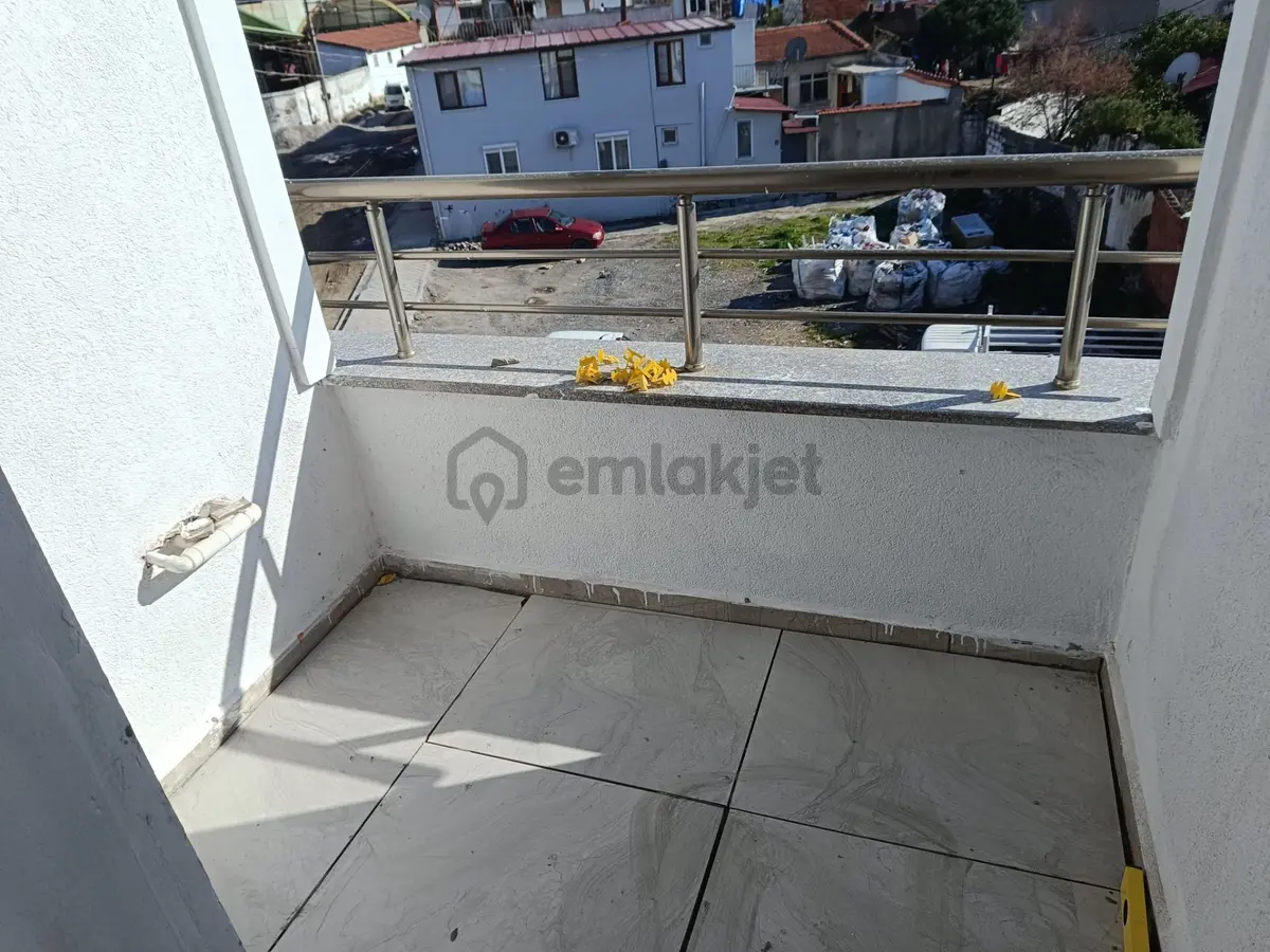 Sahibinden Burhaniye Merkezde Kiralık 1+1 - 18