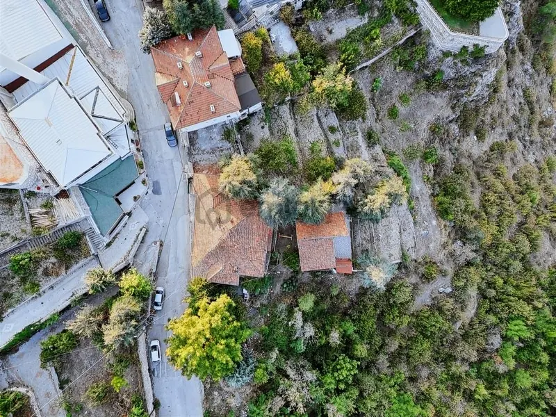 Amasya Çakallar Mahallesinde Satılık Dubleks Ev Ve Bağ - 8