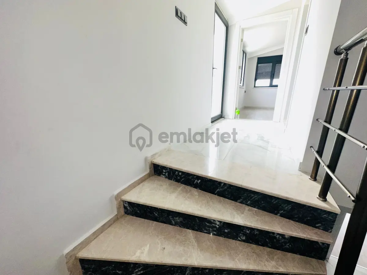 Altınkum'da 3+1sıfır Satılık Dublex Daire - 31