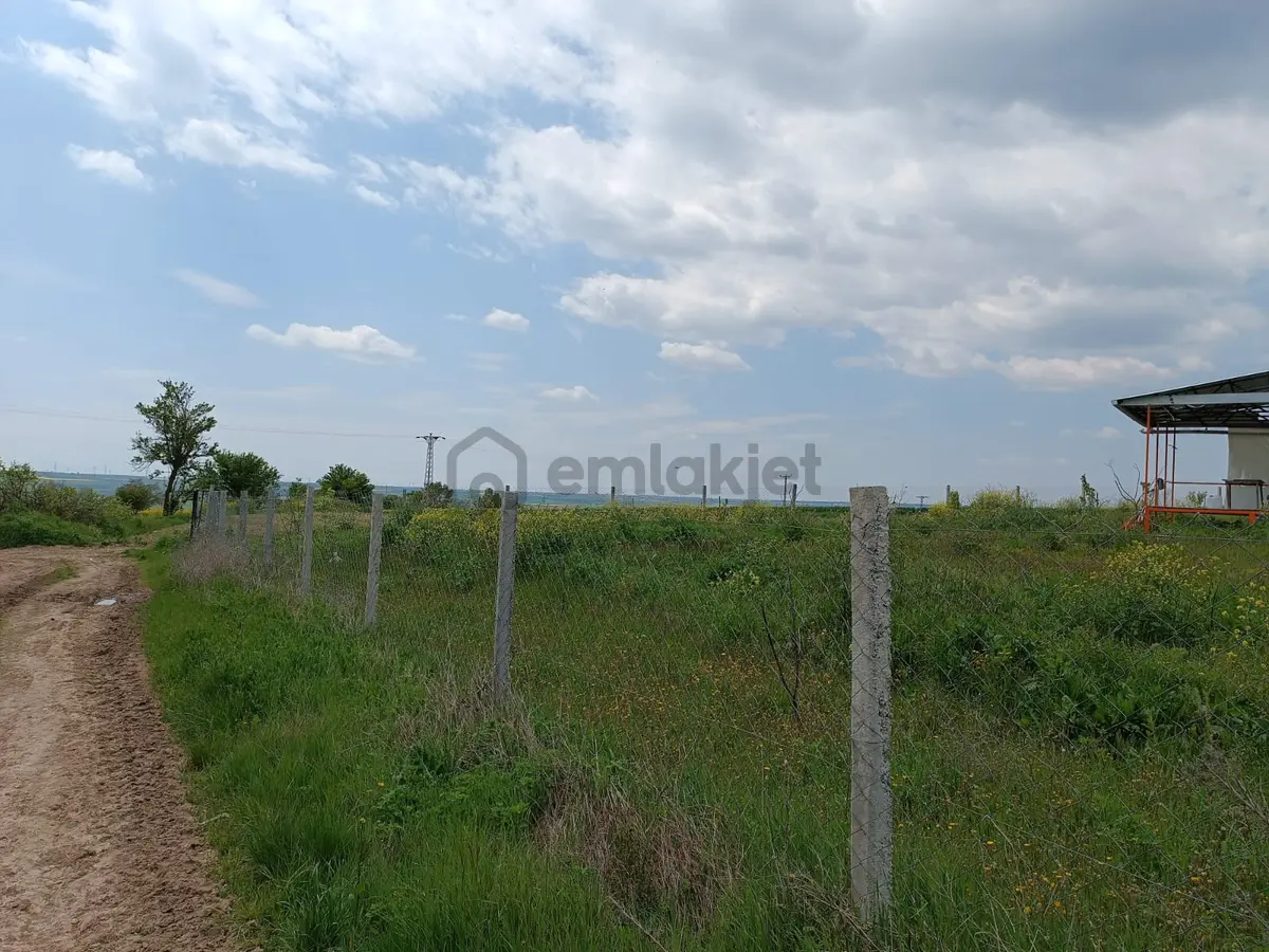 Vize Saray İstanbul Yolu Üzerinde Satılık 563 M2 Tarla - 4