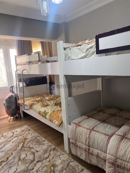 Kükürtlü Mah.cadde Üzerinde Satılık 3+1 Daire. - 2