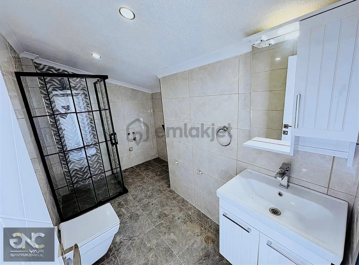 Geniş Kullanım Alanına Sahip 4+2 Villa - 18