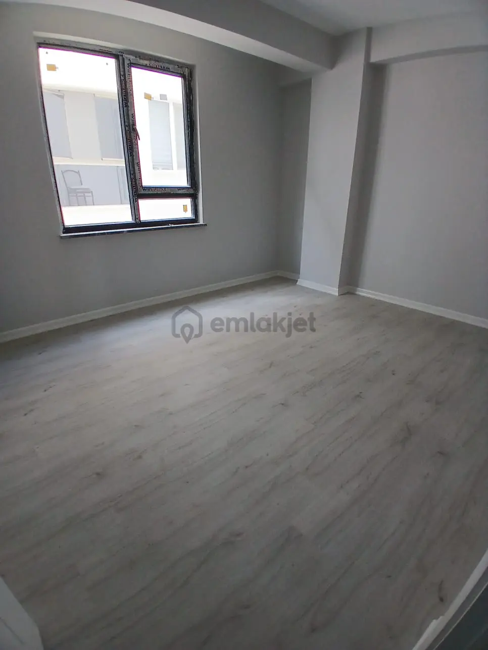 Çamlıca Mahallesinde Satılık 2+0 Daire - 4