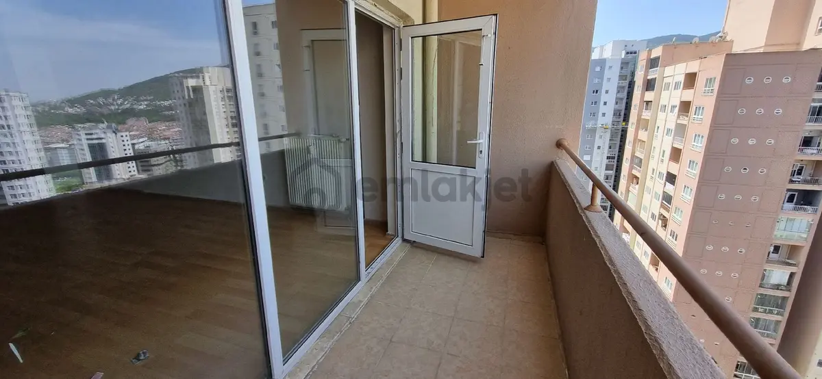 Bursa Merkezde Kiralık 3+1 Daire - 7