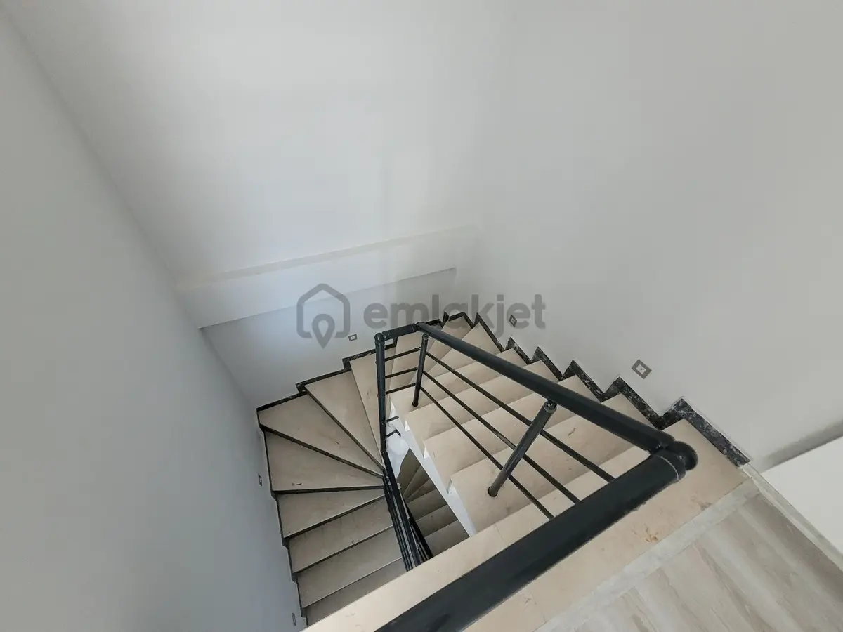 Didim Mersinderede Denize 700 Metre Önü Park 3+1 Villa - 33