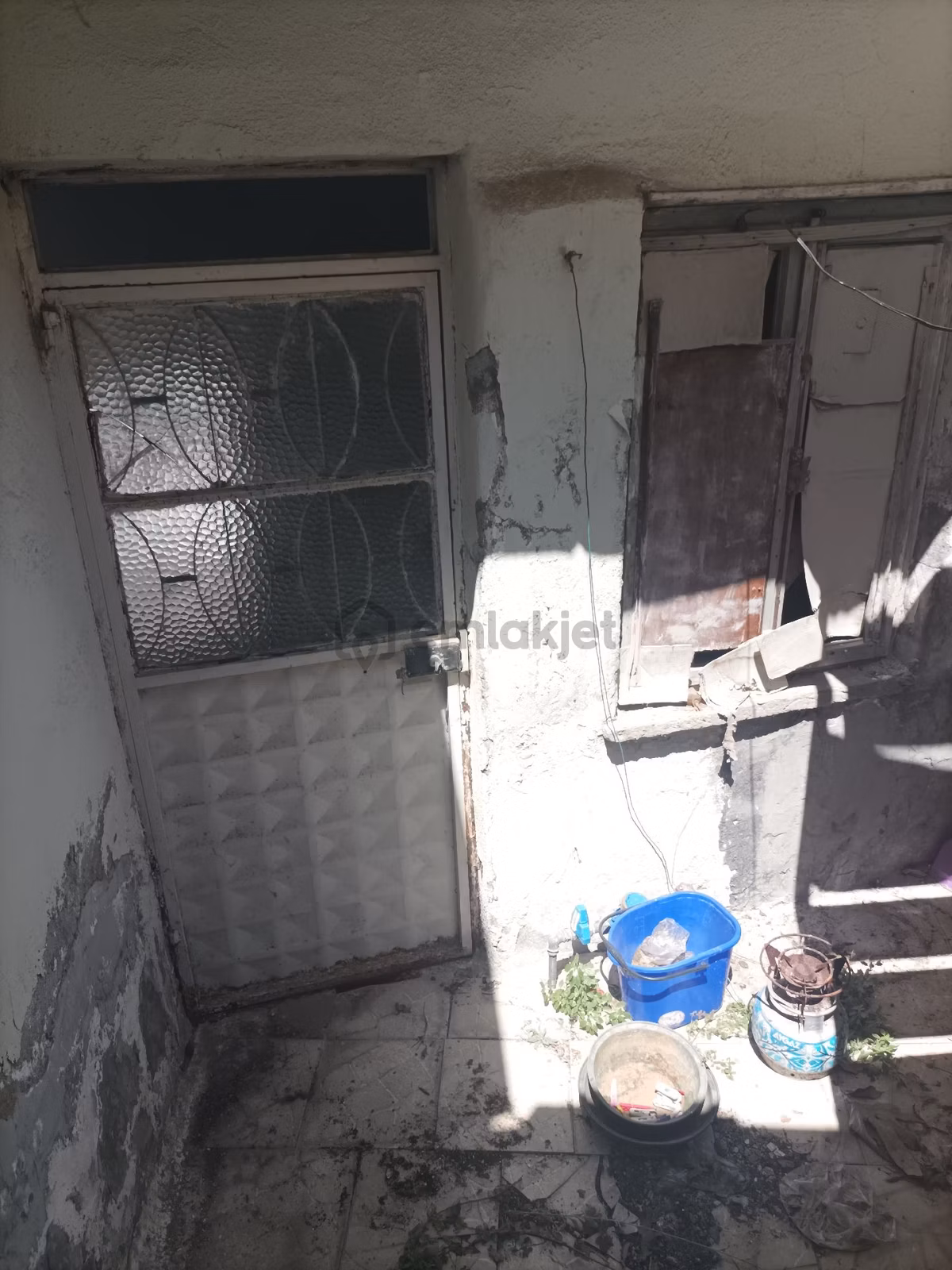 Barış Emlak'tan Temenyerinde Tek Katlı Müstakil Ev - 9