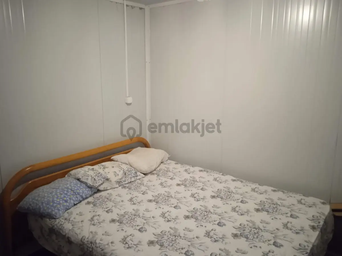 Menderes Çakaltepe De 440 M2 Arsa İçinde Konteyner Ev - 5