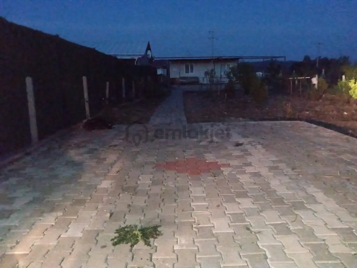Menderes Çakaltepe De 440 M2 Arsa İçinde Konteyner Ev - 25