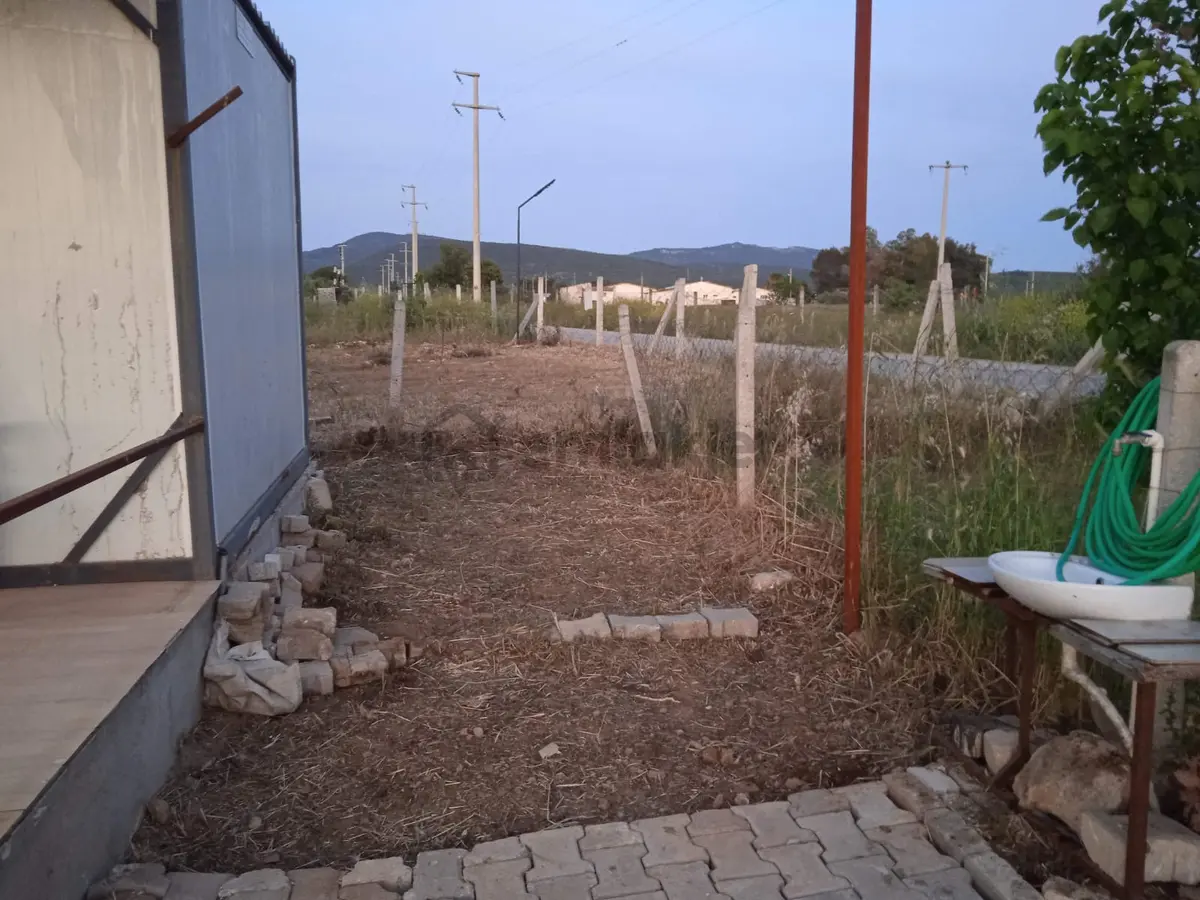 Menderes Çakaltepe De 440 M2 Arsa İçinde Konteyner Ev - 11