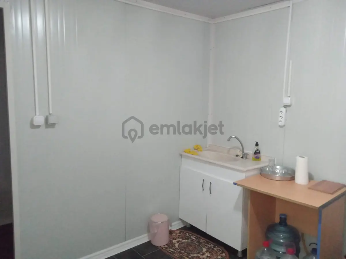 Menderes Çakaltepe De 440 M2 Arsa İçinde Konteyner Ev - 9