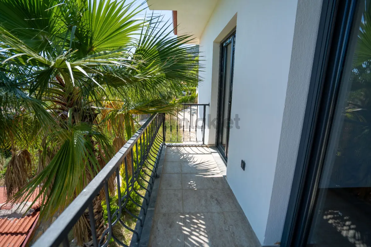 Datça Emecikte 1000m2 Arsa İçinde Deniz Manzaralı,havuzlu Villa - 13