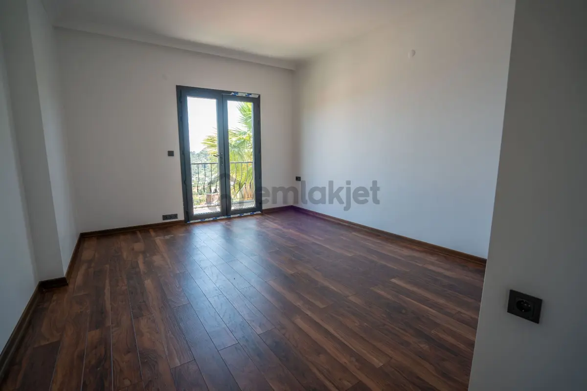 Datça Emecikte 1000m2 Arsa İçinde Deniz Manzaralı,havuzlu Villa - 15