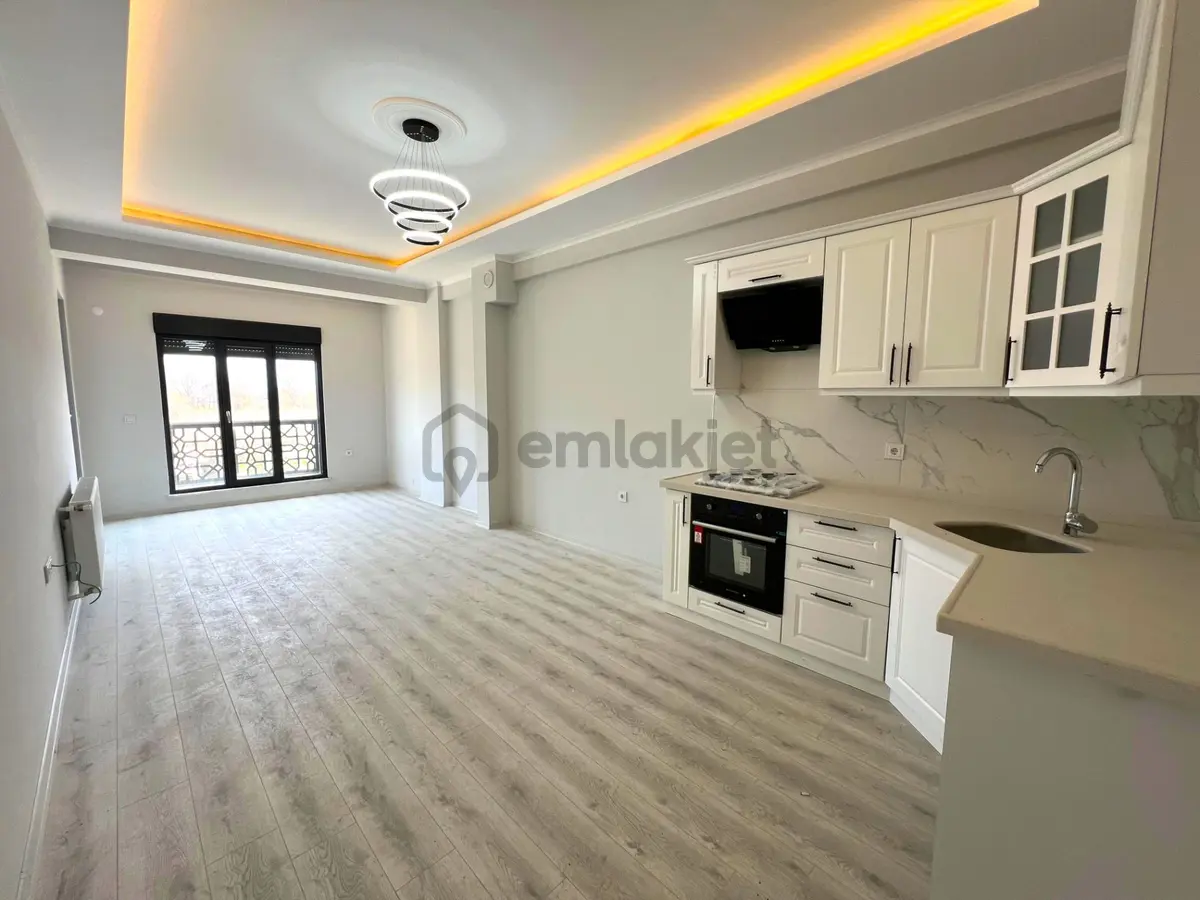 Arya'dan Altınkum Plajına Yakın 2+1 Ebeveyn Banyolu Ön Cephe Daire - 25