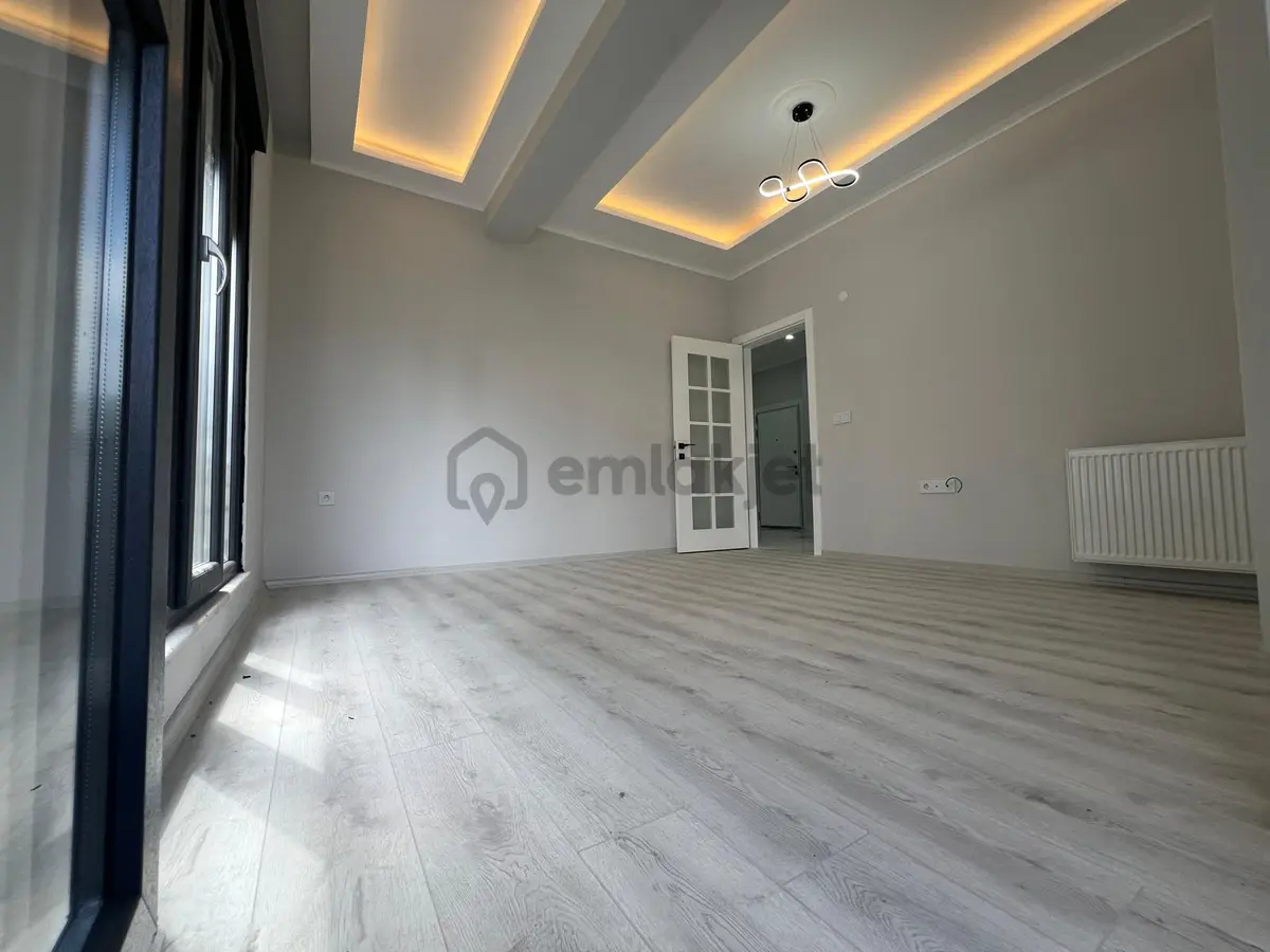 Arya'dan Şık Tasarımlı Altınkumda 2+1 Arakat Ön Cephe Daire - 4