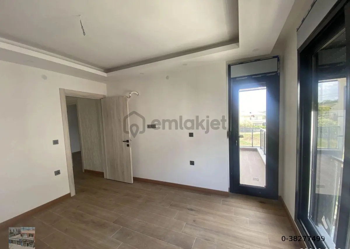 Balıkesir Ayvalık Camlık Ta Satılık Mustakil Villa - 14