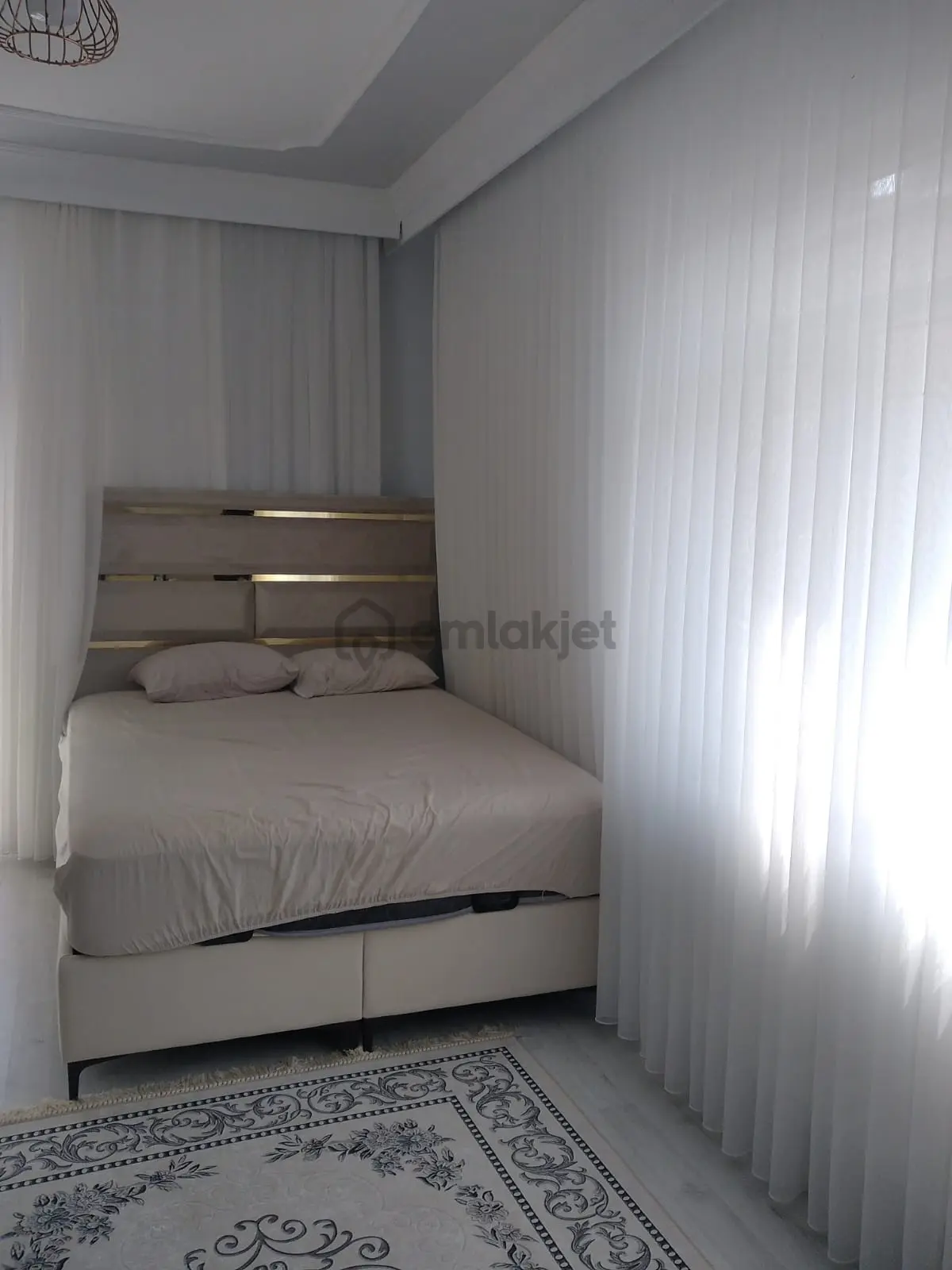 Sücüllü Emlaktan Satılık 2+1 Geniş 145 M2 Daire - 9