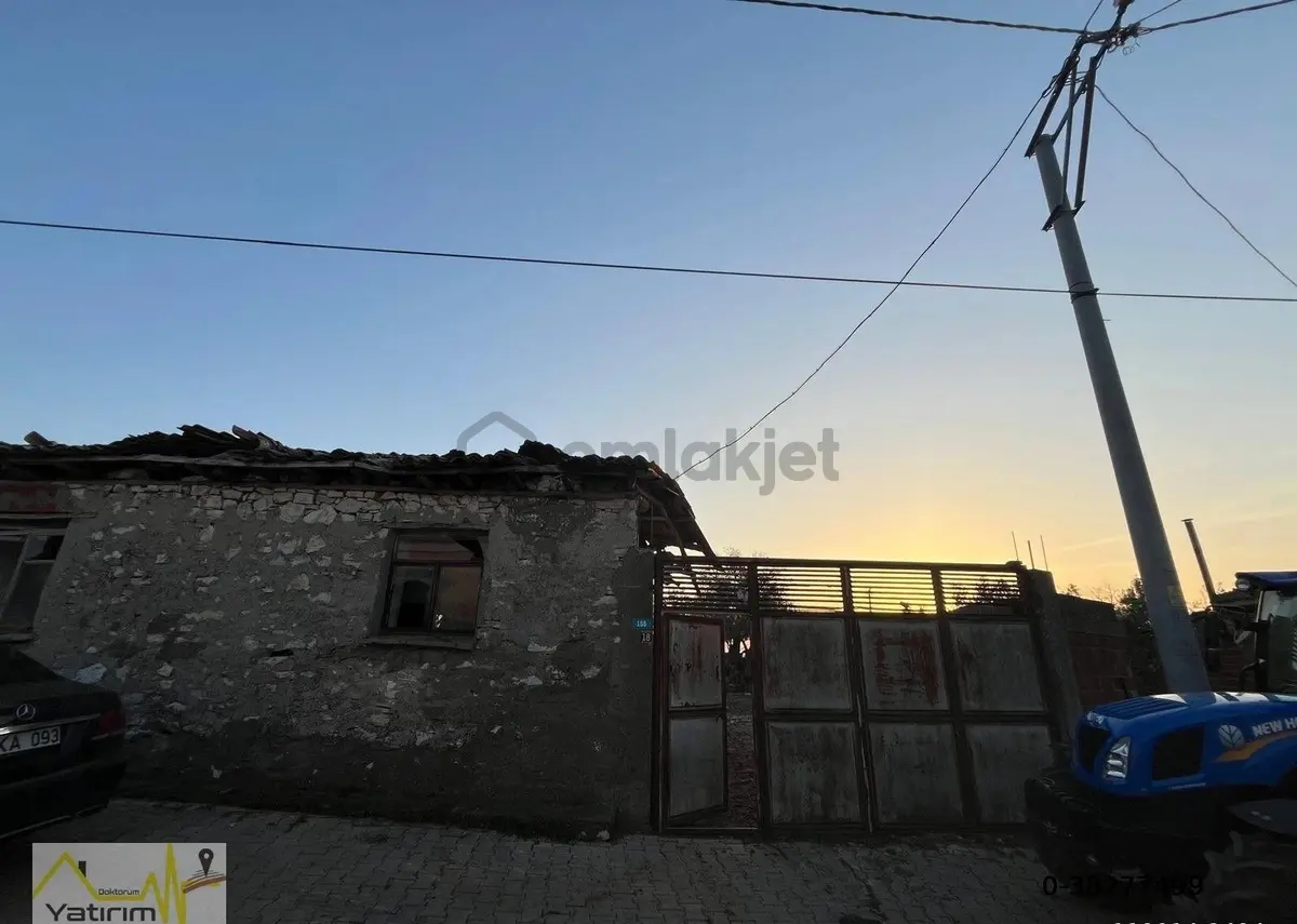 Yeşilçomlu Mahallesinde Köy İçinde Satılık Kerpiç Ev - 7